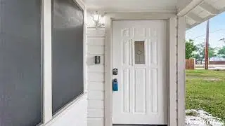 610 E Houston Street, Highlands, TX 77562