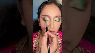 Bride looks like a colorful MASTERPIECE!! 🙀 wearing @NeetuJoshBeauty &ldquo;Rhea&rdquo; lashes #mua