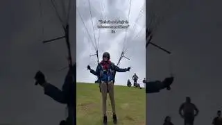 #mulheresquevoam#paraglidingwoman#paragliding#flying#girlswhofly#flygirls#SkySports#parag