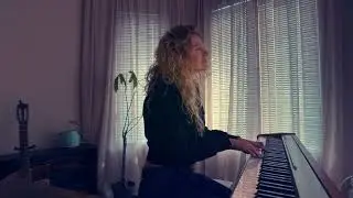 Feels Like a Happy Memory (Original Emotional Piano | Winter Series No.12) - Ris Rumble