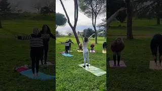 🌿yoga outside helps you feel more grounded and breath deeper.Find calm in the chaos. #YogaInThePark