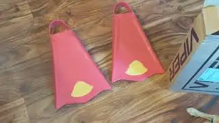 Unboxing my new Mike Stewart XL Viper Fins