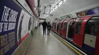 London Underground Central Line 1992 Stock Trains At Chancery Lane 15 October 2016