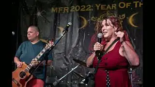Getting Organized with Elizabeth Miller | Dawn Smith discusses creation of Michigan Framily Reunion