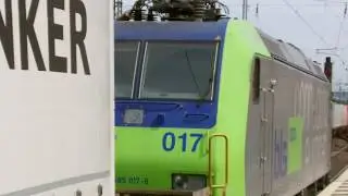 E 186 218-4 B B (2826 LINEAS) & Re 485 017-8 CH BLS Cargo