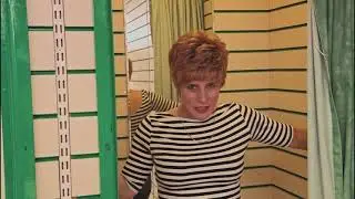3 minutes and 19 seconds of charity shop sue