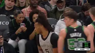 Stephon Castle slams it home