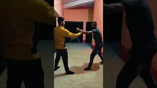 #selfdenfense #selfdefensetraining #selfdefencekaisekare #selfdefensemoves