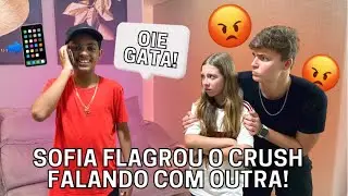 A SOFIA VIU O CRUSH FALANDO COM OUTRA!!!