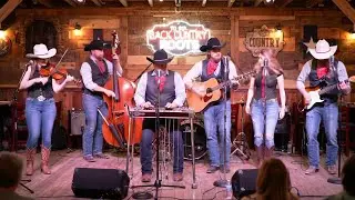 Simple, Sweet & Free – Country Guitar Classics for Quiet Peaceful Rest in the Wide Plains Evening