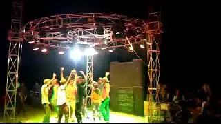 Dance at flor
