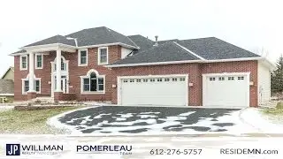 2830 Hillscourte S, Roseville MN 55113. Presented by Matt Healy
