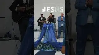 Yasmim Reis canta-No mar bravio Shirley Carvalhaes