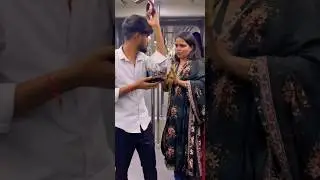 Ye kya ho raha metro me #youtubeshorts #viralvideo #trending #shortvideo #bollywood