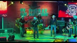 Conjunto seis de oros live @corralwestern423  Juan P. Moreno Medley