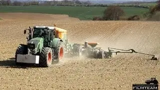 Fendt 930 Vario Schlepper mit Amazone EDX 9000 - TC . Mais legen 2013