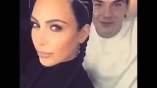 Sa bukur Mario  Kim Kardashian flet ne shqip