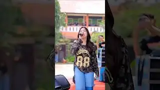 Yen ngerti larane koyo ngene ora bakal mbiyen tak tinggalke #dindateratu