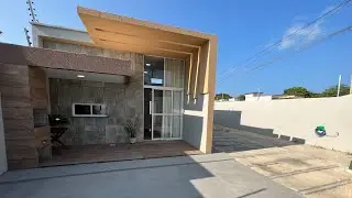 Compacta, mas com um terreno maravilhoso de esquina!