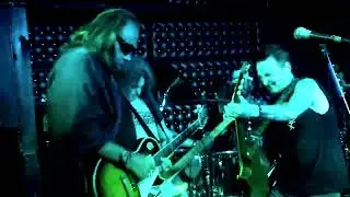 Ace Frehley & Mike McCready play Black Diamond live @KISS @pearljam 5/14/2012 @ San Diego California
