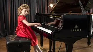 4 year Girl Wins 1st place at World Competition with Bob Alberti by USA and Earn Name In World...