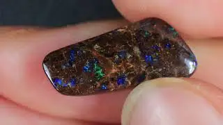GENUINE AUSTRALIAN OPAL GEMSTONE  BY KUCINA OPALS