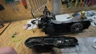 Składany silnik w całość czyli ciąg dalszy prac przy Yamaha Aerox