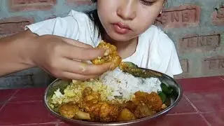 SPICY CHICKEN CURRY & CRISPY FISH FRY!! ASSAMESE HOME MADE LUNCH 🔥🔥