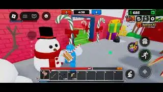 Playing flag wars (Don't judge my gameplay). I only started playing this morning at 8:43 UK time