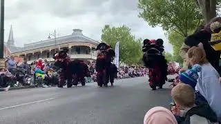 3 Chinese lions - Bendigo Easter parade