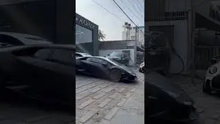 Satin Black Lamborghini Huracan