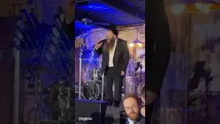 &ldquo;Too Close&rdquo; by Alex Clare still is amazing in 2026