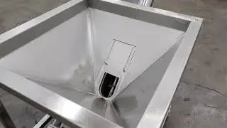 E324382 - Stainless Steel 2 HP Reversible Auger Conveyor With Vibratory Hopper