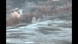 Ukrainian Tanks attacking russian positions in close combat 