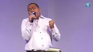 ENTRA EN LA PRESENCIA DEL SEÑOR CON GRATITUD - JORGE ELIAS SIMANCA