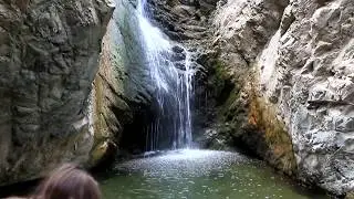 Waterfall Millomeris - &Kappa;&alpha;&tau;&alpha;&rho;&rho;ά&kappa;&tau;&eta;&sigmaf; &Mu;&upsilon;&lambda;&lambda;&omicron;&mu;έ&rho;&eta;