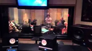 Aan het grooven in de studio bij Droomtent Recordings