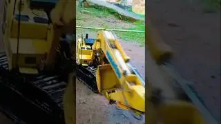 Excavator Komatsu pc200-8 Rolling. #excavator #miniaturexcavator #komatsupc200
