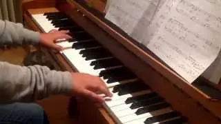 Adele Skyfall auf dem Klavier