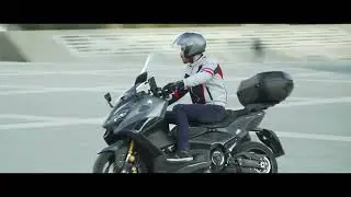 新世代 GIVI Maxia 5 -成個賽車包圍尾箱(接受預訂)