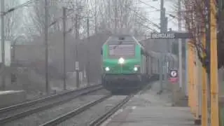 (HD) SNCF/FRET 475127 + 475131 Haul Covered Steel Wagons Through Bergues Station - 21/1/14