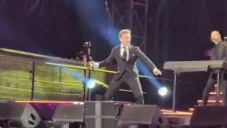 Luis Miguel, Santiago Bernabéu, Madrid Julio 6, Opening