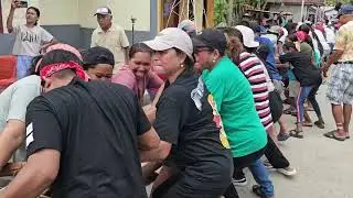 TRADISI TARIK ROTAN TERPANJANG DI DUNIA