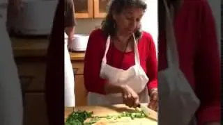 Knife skills with Leslie Cerier