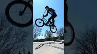 BMX Barspin How to dropping tonight !!! #shorts #bmx #bmxfreestyle #barspin #shortsvideo