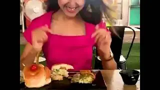 Best Vada Pavs In Mumbai | Mumbai street food