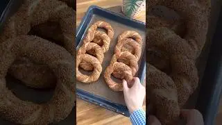 Sourdough simit recipe /Ekşimayalı simit tarifi yorumda #ekşimaya #simittarifi #sourdoughbaking