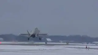 USAF F35 Fighter Jet lands at Snow Covered RAF Lakenheath UK 6jan25 113pm 4k