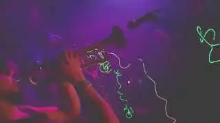 BUSHWOOD Summer Daze Hold On Clip