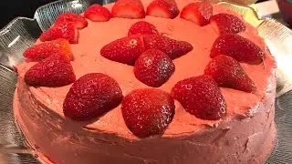 OLD SCHOOL STRAWBERRY CAKE (GREAT HOLIDAY DESSERT)